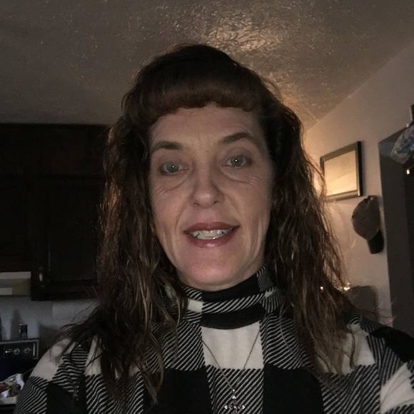 Meet your Posher, Sharon - Picture 1 of 1